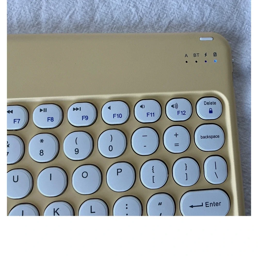 Bluetooth‎ Wireless Keyboard Retro Typewriter Round Keys Yellow Cream
